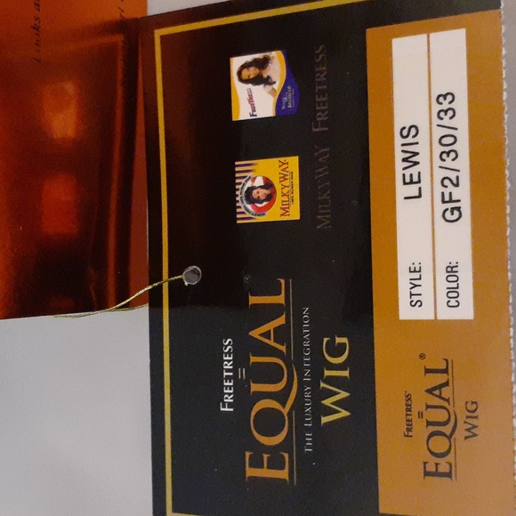 Wig - Picture 7 of 8